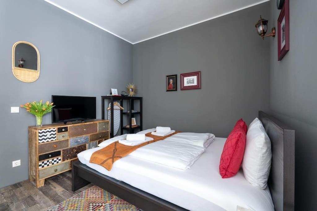 Chic Studio By City Center By Hm Viena Exterior foto